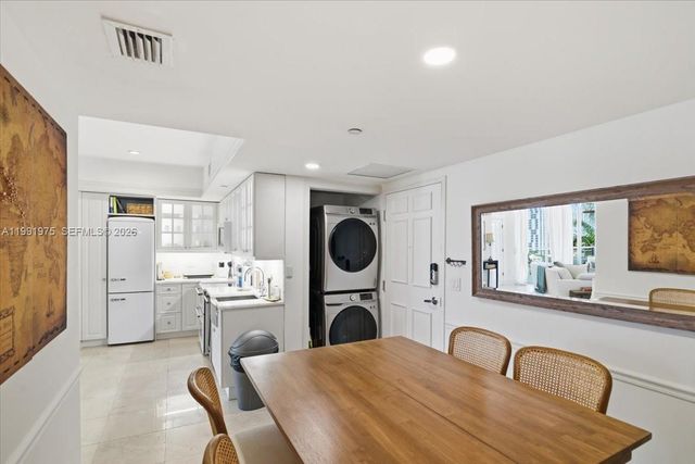 350 S Miami Ave 1205, Miami, FL 33130