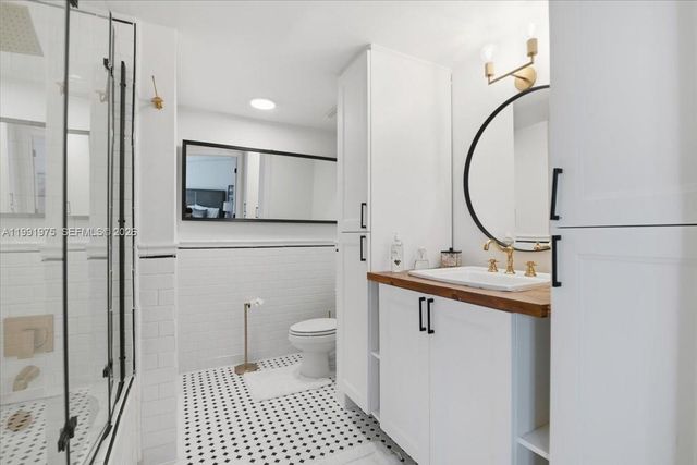 350 S Miami Ave 1205, Miami, FL 33130