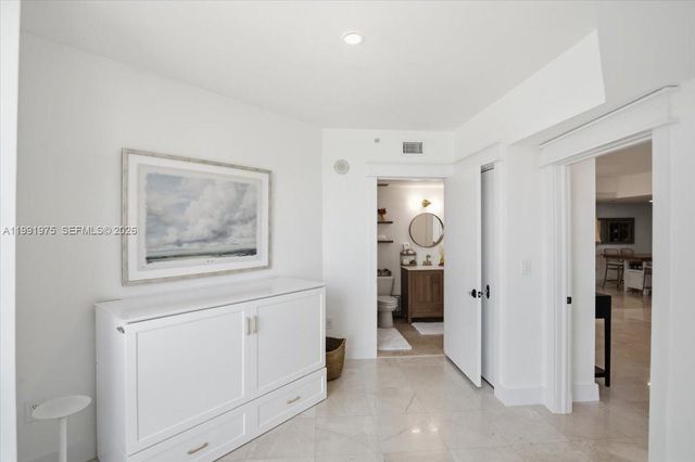 350 S Miami Ave 1205, Miami, FL 33130