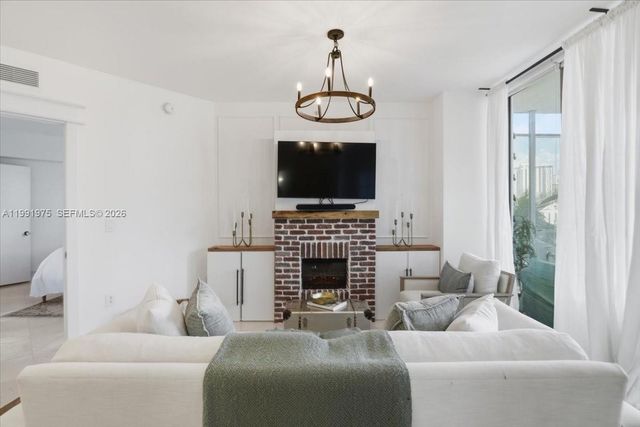 350 S Miami Ave 1205, Miami, FL 33130