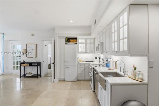 350 S Miami Ave 1205, Miami, FL 33130