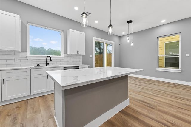 2022 Wavell Street, Houston, TX 77088