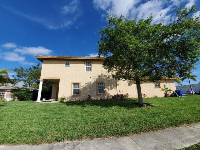 197 NW Eller, Deerfield Beach, FL 33441