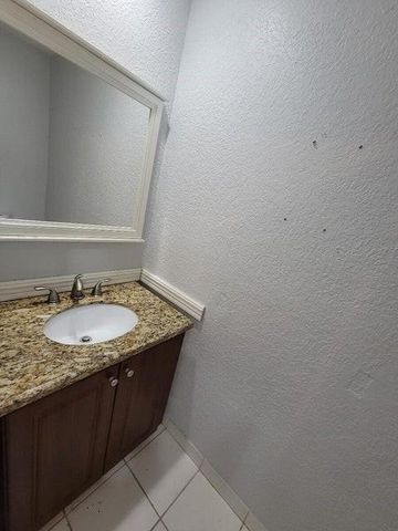 197 NW Eller, Deerfield Beach, FL 33441