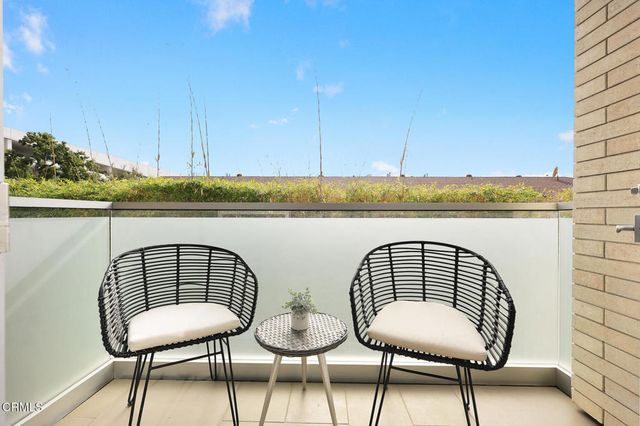 257 S Hudson Avenue 102, Pasadena, CA 91101