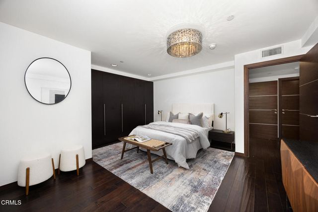 257 S Hudson Avenue 102, Pasadena, CA 91101