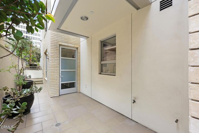 257 S Hudson Avenue 102, Pasadena, CA 91101