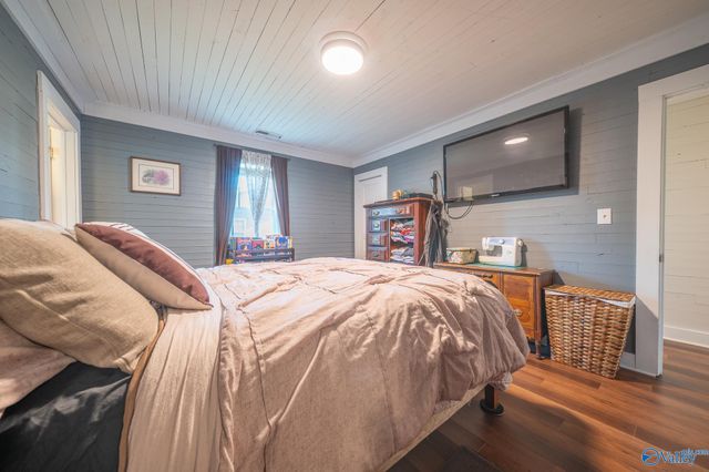 302 Nebraska Avenue, Stevenson, AL 35772