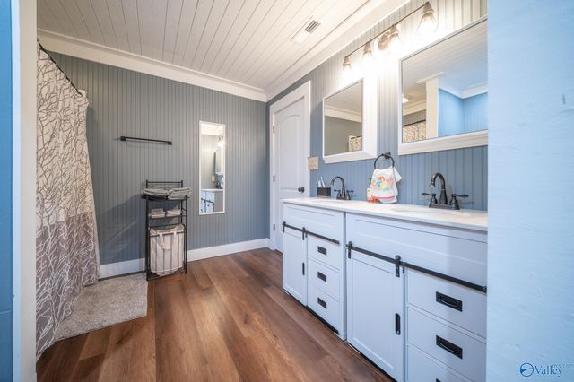 302 Nebraska Avenue, Stevenson, AL 35772