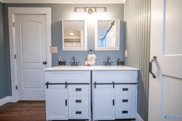 302 Nebraska Avenue, Stevenson, AL 35772