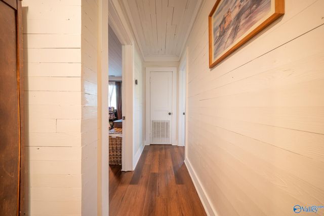 302 Nebraska Avenue, Stevenson, AL 35772