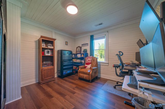 302 Nebraska Avenue, Stevenson, AL 35772