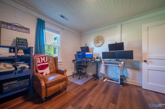 302 Nebraska Avenue, Stevenson, AL 35772