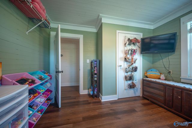 302 Nebraska Avenue, Stevenson, AL 35772