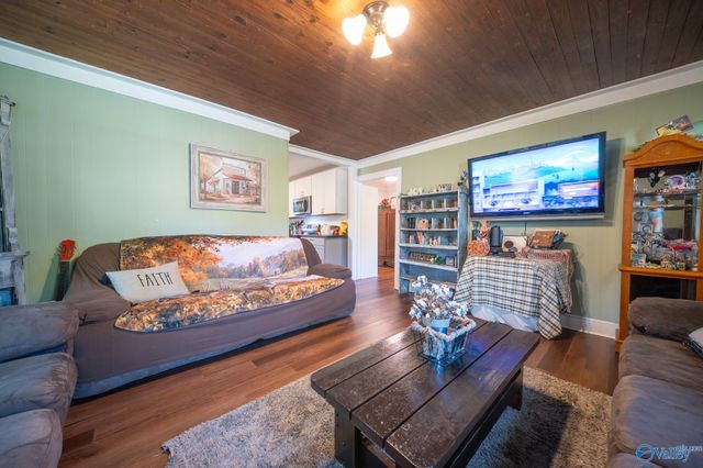 302 Nebraska Avenue, Stevenson, AL 35772