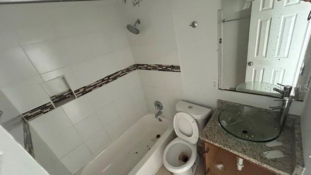 Image 14 of property listing at 2506 SANDY LANE, Orlando, FL 32818