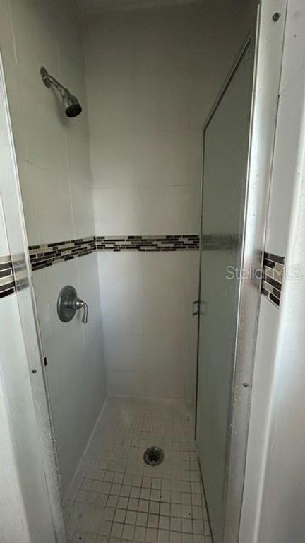 Image 4 of property listing at 2506 SANDY LANE, Orlando, FL 32818