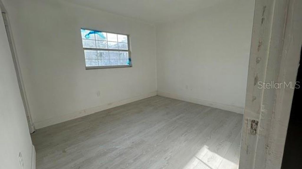 Image 9 of property listing at 2506 SANDY LANE, Orlando, FL 32818