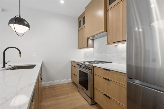 3739 N Clifton Avenue 2, Chicago, IL 60613