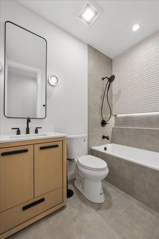 3739 N Clifton Avenue 2, Chicago, IL 60613
