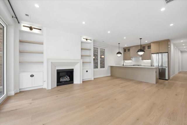 3739 N Clifton Avenue 2, Chicago, IL 60613