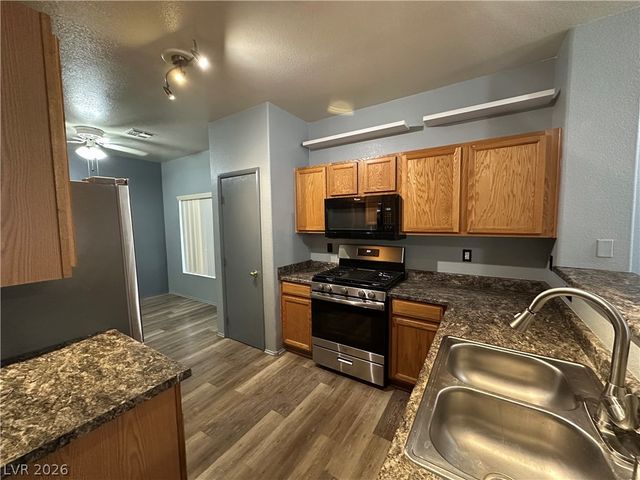 2562 Land Rush Drive, Henderson, NV 89002