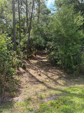 2524 64th AVE NE, Naples, FL 34120