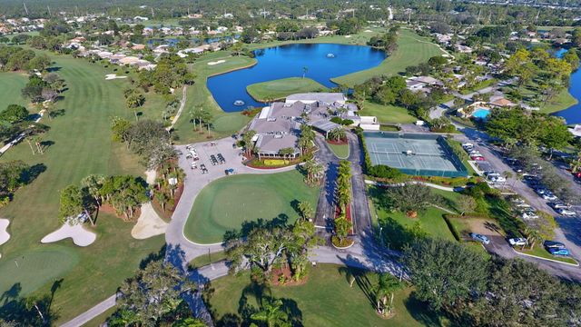 12871 Briarlake Drive 203, Palm Beach Gardens, FL 33418