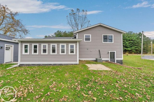 8051 Logana Road, Greenwood Twp, MI 48006