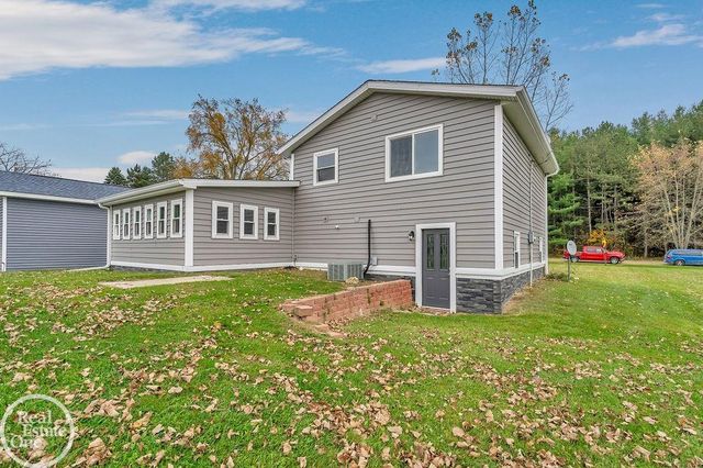 8051 Logana Road, Greenwood Twp, MI 48006