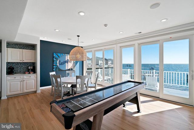 8 JIBSAIL DR, Bayville, NJ 08721