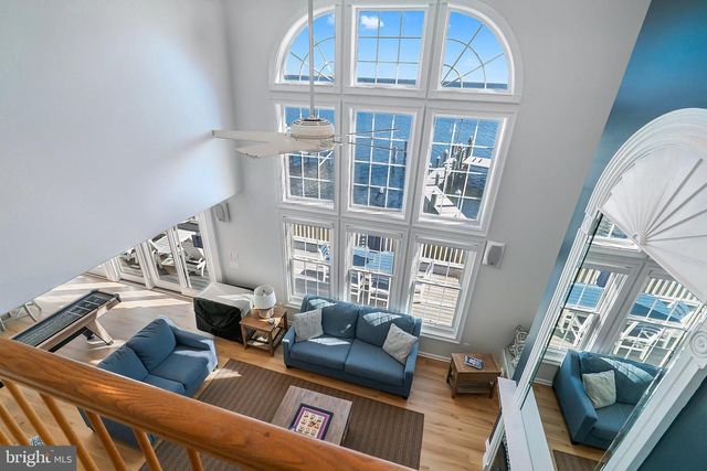 8 JIBSAIL DR, Bayville, NJ 08721