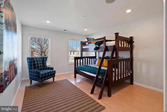 8 JIBSAIL DR, Bayville, NJ 08721