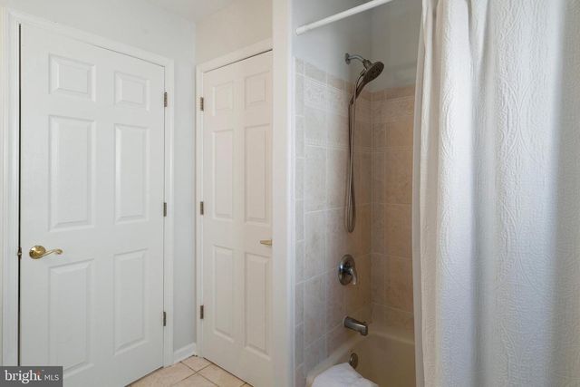 8 JIBSAIL DR, Bayville, NJ 08721