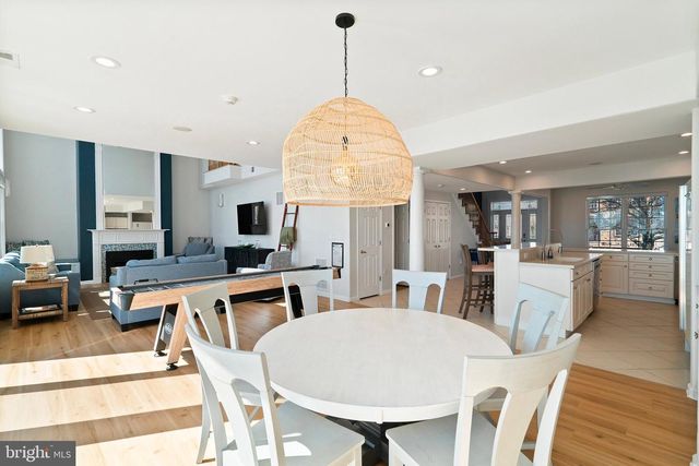 8 JIBSAIL DR, Bayville, NJ 08721