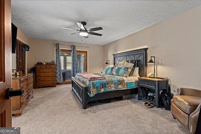 16 Windsor Way, Newnan, GA 30263