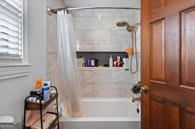 16 Windsor Way, Newnan, GA 30263