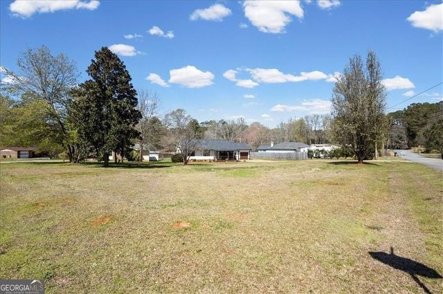 16 Windsor Way, Newnan, GA 30263