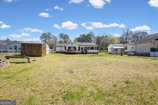 16 Windsor Way, Newnan, GA 30263