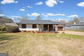 16 Windsor Way, Newnan, GA 30263