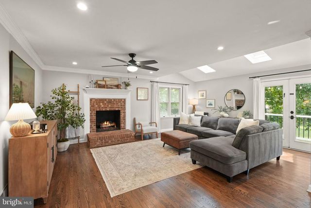 7729 PICCADILLY DR, Warrenton, VA 20186