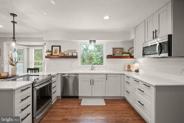 7729 PICCADILLY DR, Warrenton, VA 20186