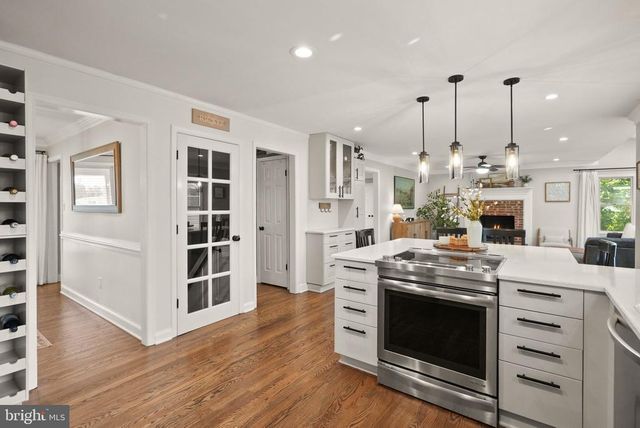 7729 PICCADILLY DR, Warrenton, VA 20186