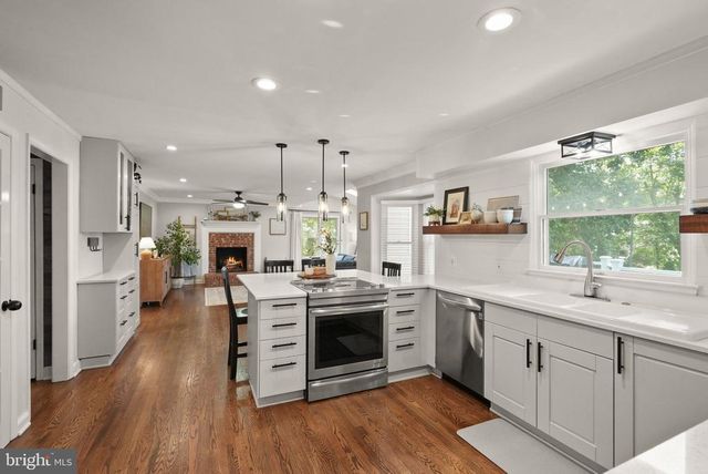 7729 PICCADILLY DR, Warrenton, VA 20186