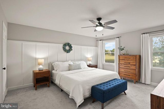 7729 PICCADILLY DR, Warrenton, VA 20186