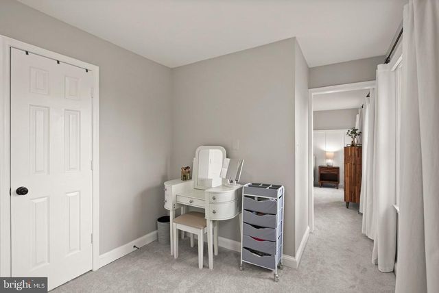 7729 PICCADILLY DR, Warrenton, VA 20186