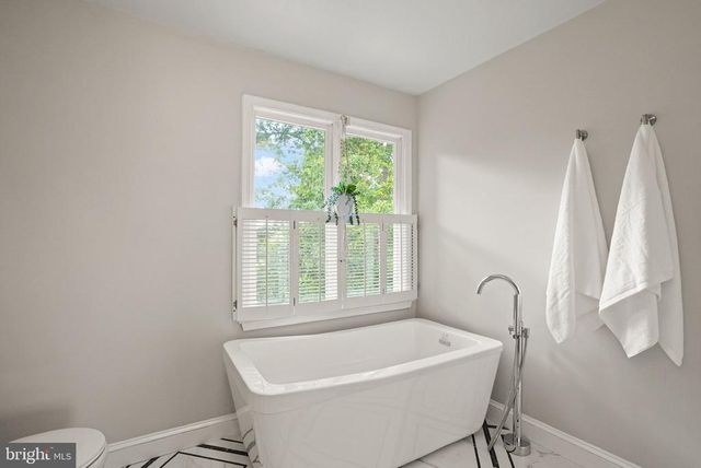 7729 PICCADILLY DR, Warrenton, VA 20186