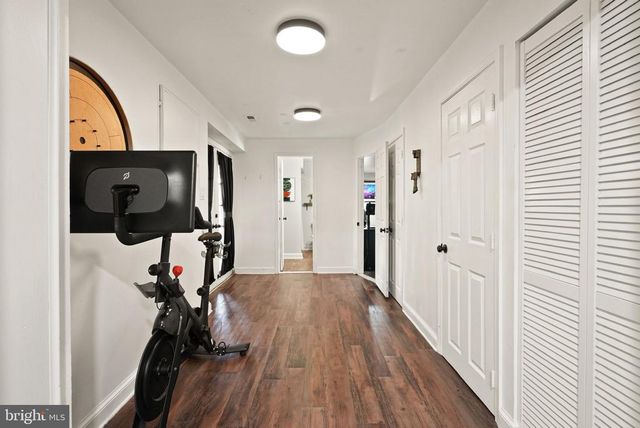 7729 PICCADILLY DR, Warrenton, VA 20186