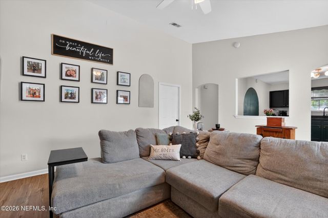 1943 HUNTERS TRACE Circle, Middleburg, FL 32068