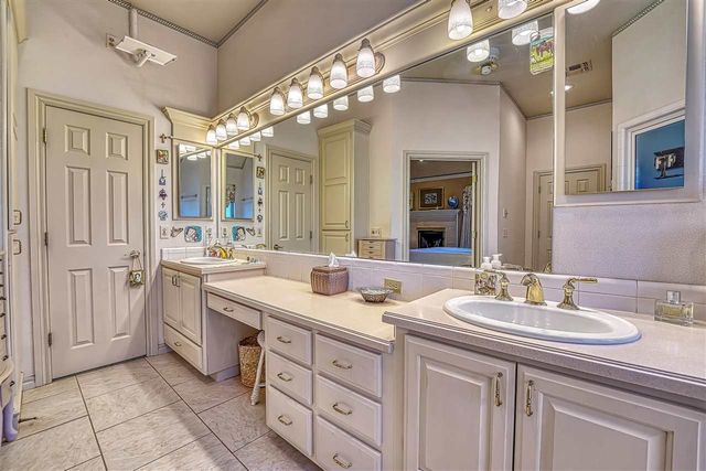 610 NE Flowermound Rd, Lawton, OK 73507